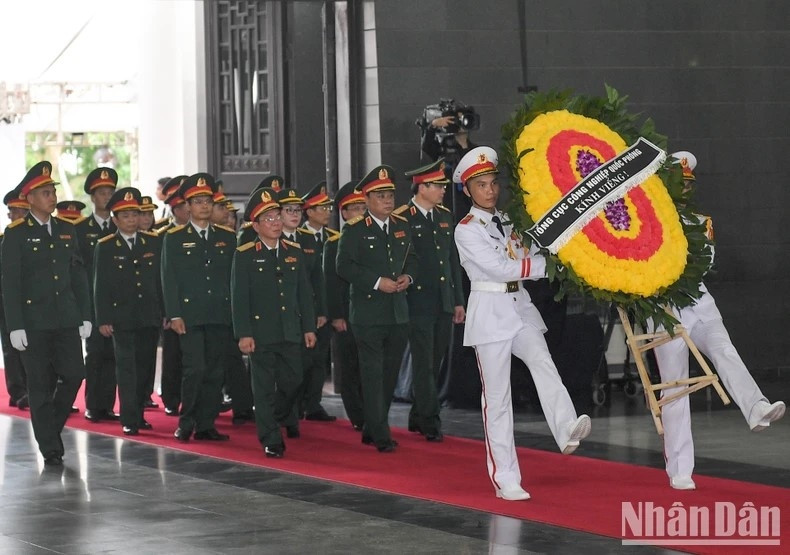 Đoàn Tổng cục Công nghiệp Quốc phòng viếng Tổng Bí thư Nguyễn Phú Trọng. (Ảnh: Nhandan.vn) Đoàn Tổng cục Công nghiệp Quốc phòng viếng Tổng Bí thư Nguyễn Phú Trọng. (Ảnh: Nhandan.vn)