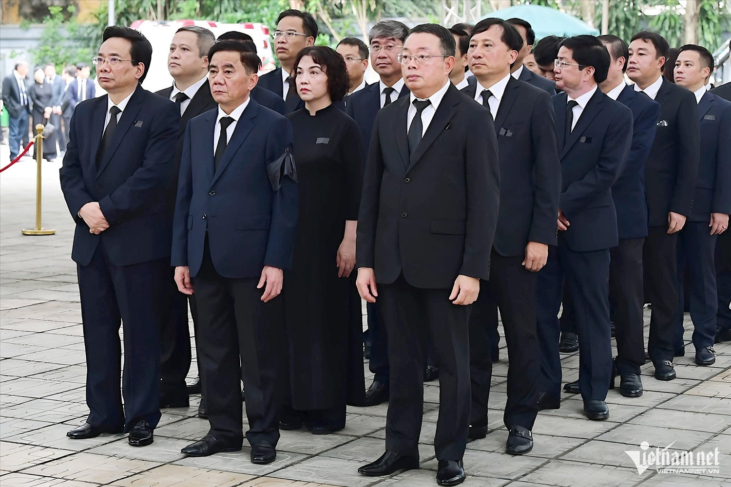 Đoàn Ủy ban Kiểm tra Trung ương vào viếng. (Ảnh: Vietnamnet.vn) Đoàn Ủy ban Kiểm tra Trung ương vào viếng. (Ảnh: Vietnamnet.vn)