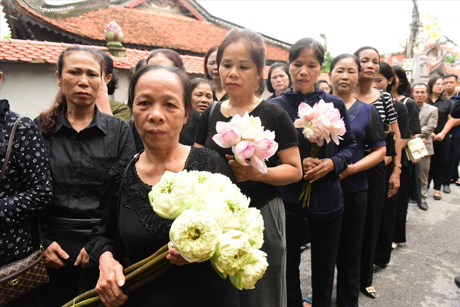 Đối với người dân, sự ra đi của Tổng Bí thư Nguyễn Phú Trọng giống như sự ra đi của người thân trong gia đình Đối với người dân, sự ra đi của Tổng Bí thư Nguyễn Phú Trọng giống như sự ra đi của người thân trong gia đình