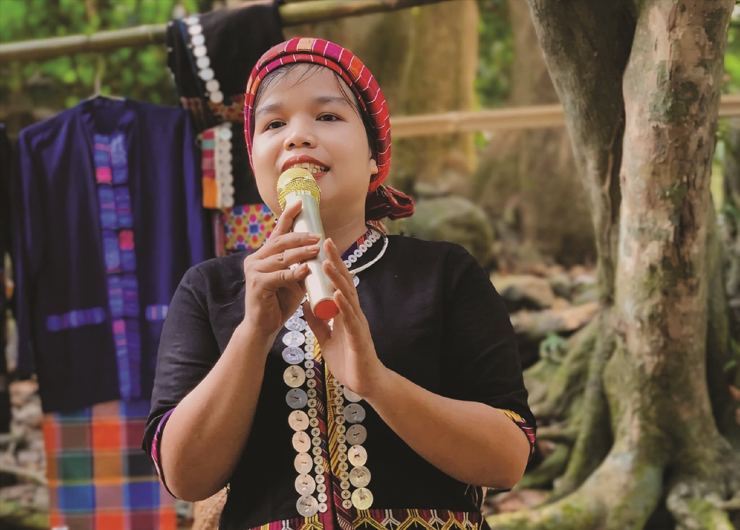 Chị Hồ Thị Thương sáng lập tour du lịch với giá chỉ 199k ở Tà Long. Chị Hồ Thị Thương sáng lập tour du lịch với giá chỉ 199k ở Tà Long.