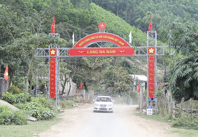 Triển khai chương trình xây dựng NTM, đường vào làng Na Nâm, xã Triệu Nguyên, huyện Đakrông đã được đầu tư xây dựng khang trang Triển khai chương trình xây dựng NTM, đường vào làng Na Nâm, xã Triệu Nguyên, huyện Đakrông đã được đầu tư xây dựng khang trang