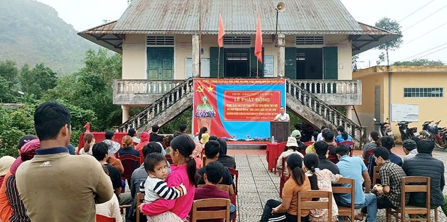 Lễ phát động mô hình thôn sáng-sạch-đẹp trong xây dựng NTM ở thôn Phú Thiềng, xã Mò Ó, huyện Đakrông Lễ phát động mô hình thôn sáng-sạch-đẹp trong xây dựng NTM ở thôn Phú Thiềng, xã Mò Ó, huyện Đakrông