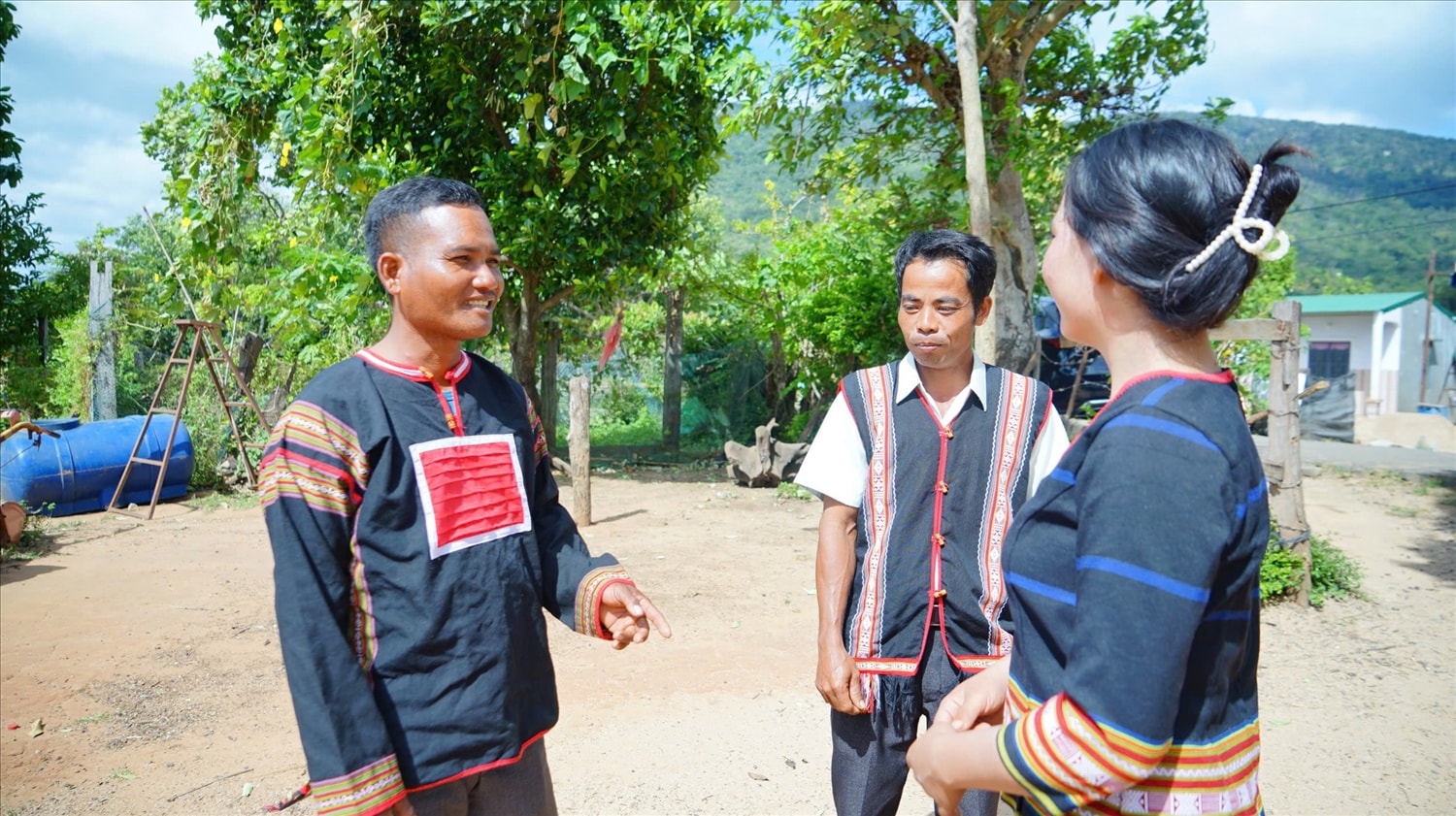 Người có uy tín Kpui Tiên chủ động phát huy vai trò, tiếng nói của mình trong tuyên truyền Nhân dân đoàn kết thực hiện hiệu quả mục tiêu của các Chương trình MTQG