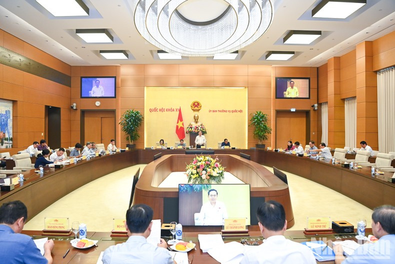 Quang cảnh cuộc làm việc tại Nhà Quốc hội. Quang cảnh cuộc làm việc tại Nhà Quốc hội.