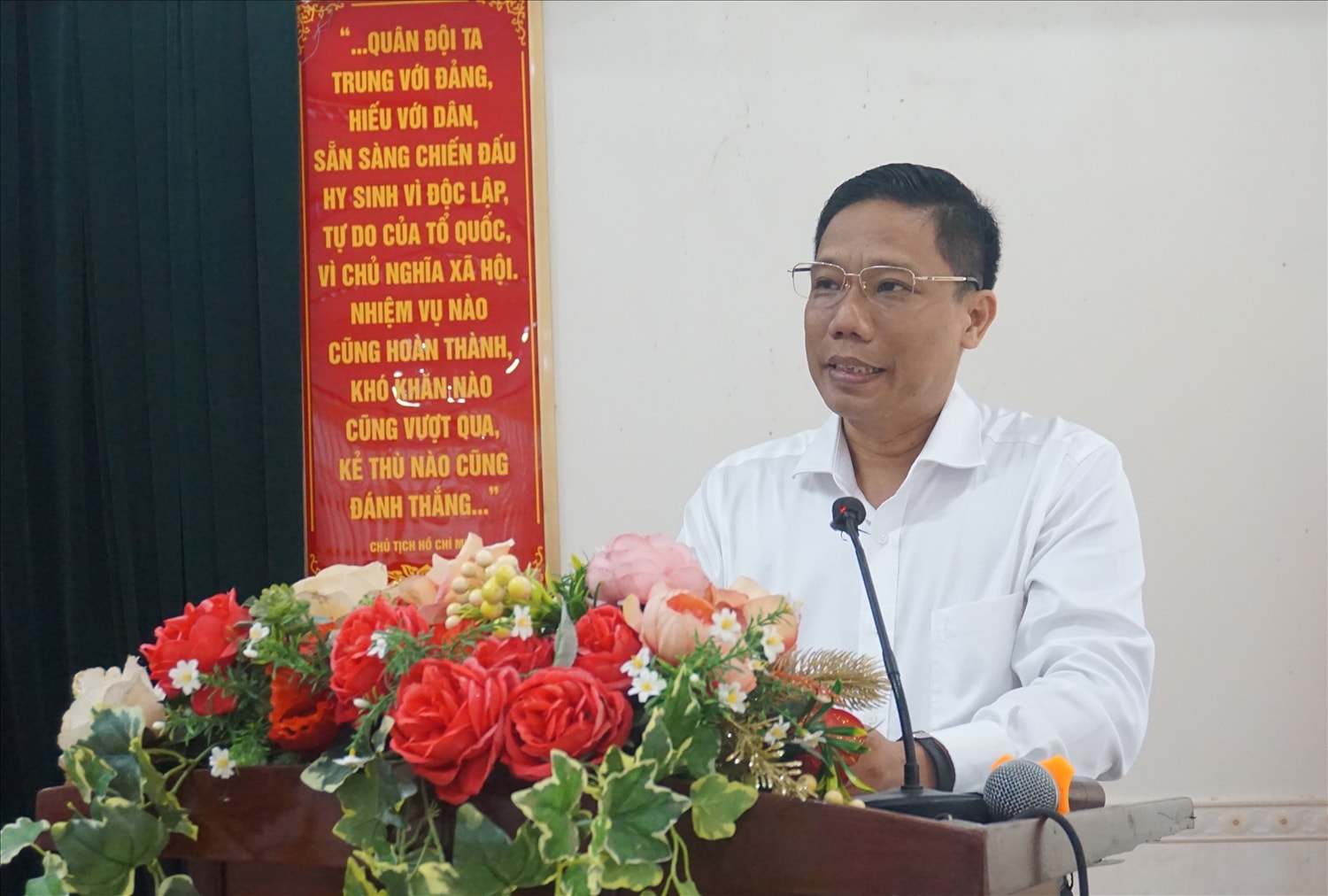 Phó Chủ tịch UBND TP. Cần Thơ Nguyễn Thực Hiện phát biểu tại Hội thảo Phó Chủ tịch UBND TP. Cần Thơ Nguyễn Thực Hiện phát biểu tại Hội thảo