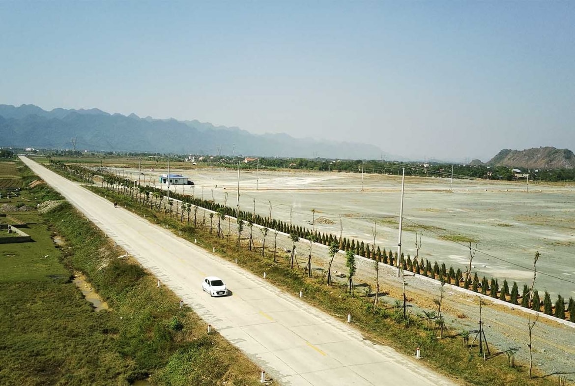 Quang cảnh đường giao thông tại hạ tầng Cụm Công nghiệp Hưng Thịnh, tỉnh Yên Bái Quang cảnh đường giao thông tại hạ tầng Cụm Công nghiệp Hưng Thịnh, tỉnh Yên Bái