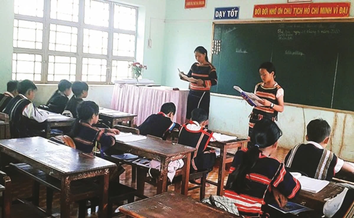 Một tiết học tiếng Gia Rai tại Trường Tiểu học Lý Thường Kiệt (xã Ia Vê, huyện Chư Prông, tỉnh Gia Lai) Một tiết học tiếng Gia Rai tại Trường Tiểu học Lý Thường Kiệt (xã Ia Vê, huyện Chư Prông, tỉnh Gia Lai)