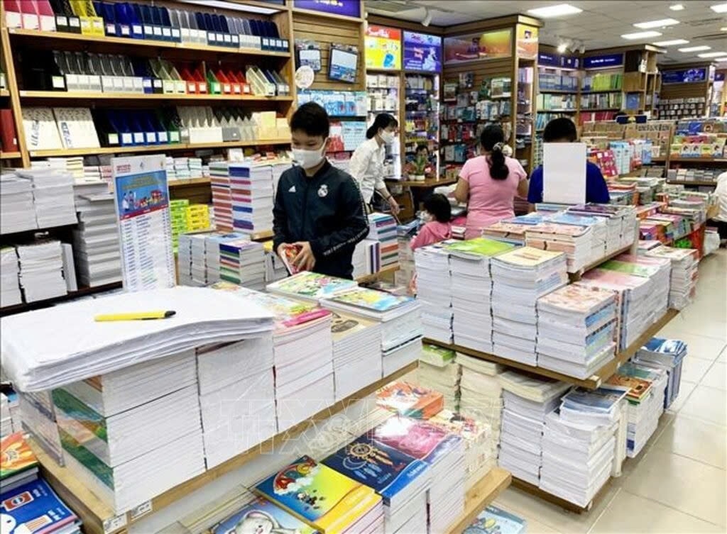 Việc lựa chọn sách giáo khoa từ năm học 2024-2025 được thực hiện theo quy định mới tại Thông tư 27/2023/TT-BGDĐT của Bộ Giáo dục và Đào tạo Việc lựa chọn sách giáo khoa từ năm học 2024-2025 được thực hiện theo quy định mới tại Thông tư 27/2023/TT-BGDĐT của Bộ Giáo dục và Đào tạo