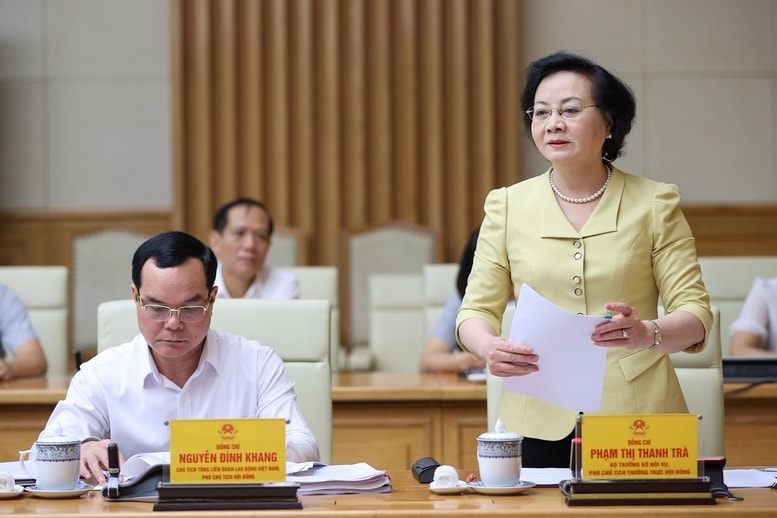 Bộ trưởng Bộ Nội vụ Phạm Thị Thanh Trà, Phó Chủ tịch Thường trực Hội đồng báo cáo tại Phiên họp - Ảnh: VGP/Nhật Bắc Bộ trưởng Bộ Nội vụ Phạm Thị Thanh Trà, Phó Chủ tịch Thường trực Hội đồng báo cáo tại Phiên họp - Ảnh: VGP/Nhật Bắc