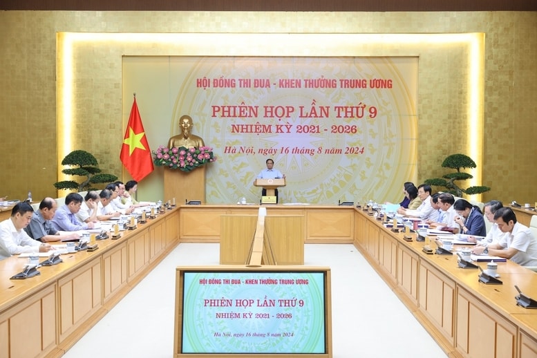 Thủ tướng giao nhiệm vụ cho các bộ, ngành, địa phương trong công tác thi đua-khen thưởng thời gian tới - Ảnh: VGP/Nhật Bắc Thủ tướng giao nhiệm vụ cho các bộ, ngành, địa phương trong công tác thi đua-khen thưởng thời gian tới - Ảnh: VGP/Nhật Bắc