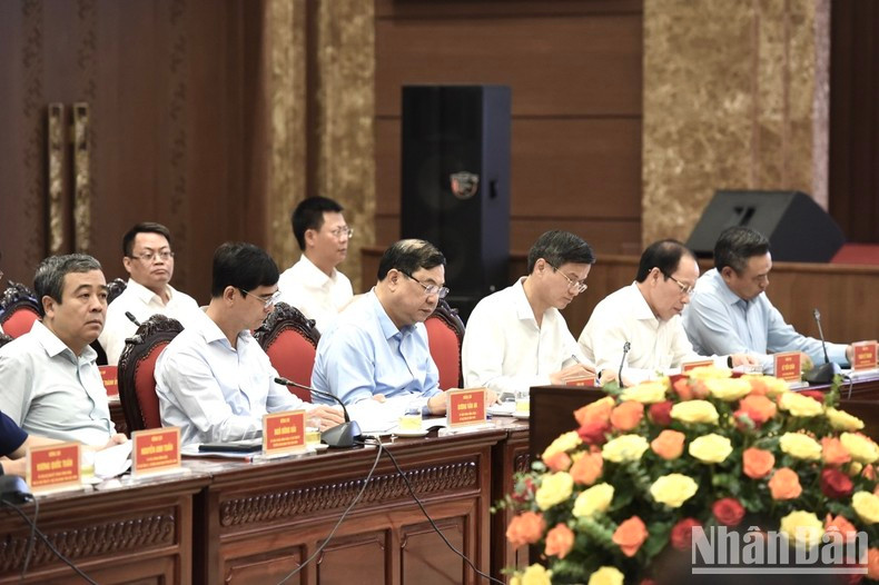 Đại diện lãnh đạo các tỉnh, thành phố vùng đồng bằng sông Hồng tham dự Hội nghị. (Ảnh: Trần Hải) Đại diện lãnh đạo các tỉnh, thành phố vùng đồng bằng sông Hồng tham dự Hội nghị. (Ảnh: Trần Hải)