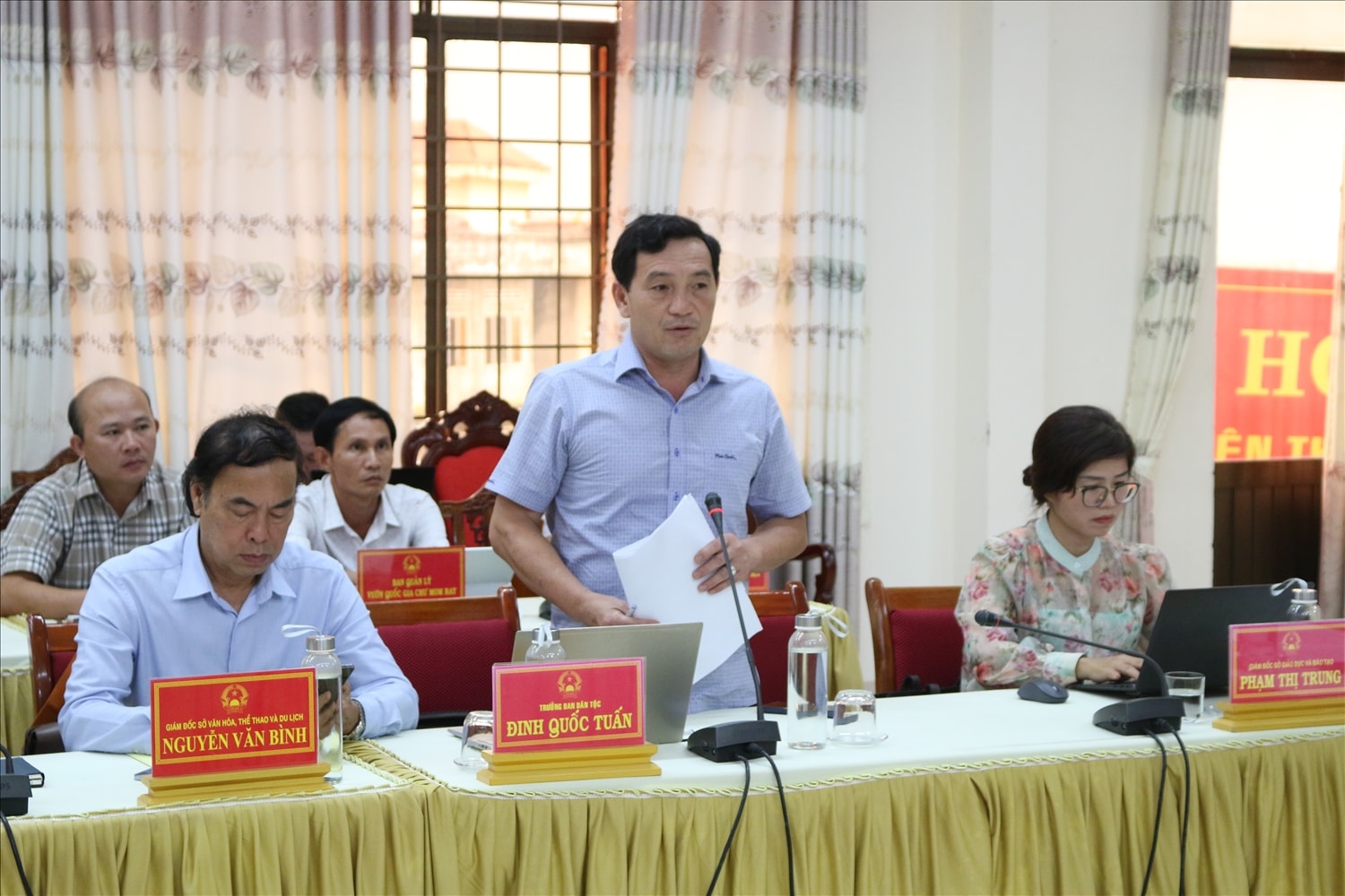 Ông Đinh Quốc Tuấn – Trưởng Ban Dân tộc tỉnh Kon Tum báo cáo kết quả thực hiện Chương trình MTQG 1719 Ông Đinh Quốc Tuấn – Trưởng Ban Dân tộc tỉnh Kon Tum báo cáo kết quả thực hiện Chương trình MTQG 1719