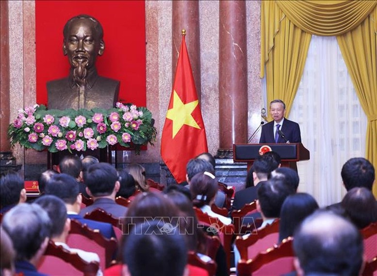 Tổng Bí thư, Chủ tịch nước Tô Lâm nhấn mạnh, Đảng và Nhà nước luôn dành sự quan tâm đặc biệt và tạo những điều kiện tốt nhất cho cộng đồng doanh nghiệp Việt Nam hoạt động và phát triển - Ảnh: TTXVN Tổng Bí thư, Chủ tịch nước Tô Lâm nhấn mạnh, Đảng và Nhà nước luôn dành sự quan tâm đặc biệt và tạo những điều kiện tốt nhất cho cộng đồng doanh nghiệp Việt Nam hoạt động và phát triển - Ảnh: TTXVN