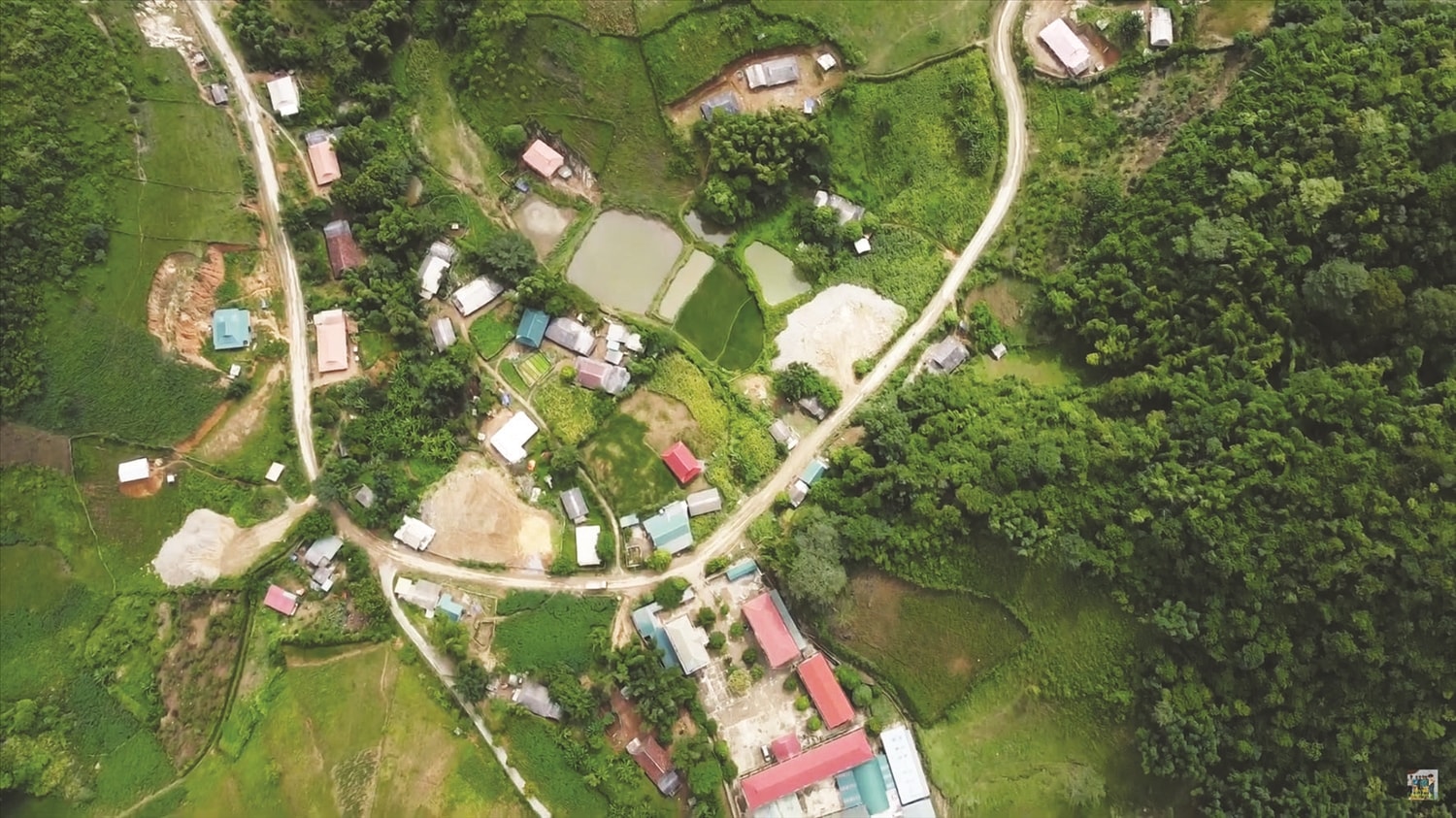 Một góc bản Hồng Ngài