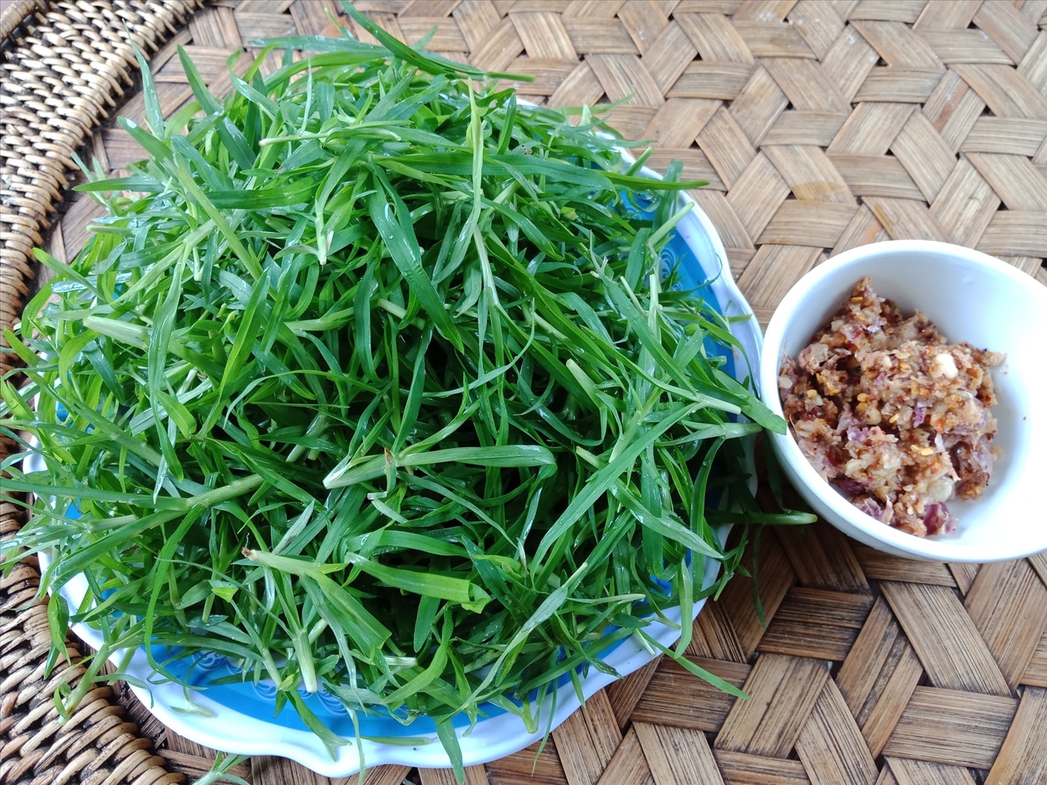 Cỏ mần trầu có thể dùng để làm thức ăn Cỏ mần trầu có thể dùng để làm thức ăn