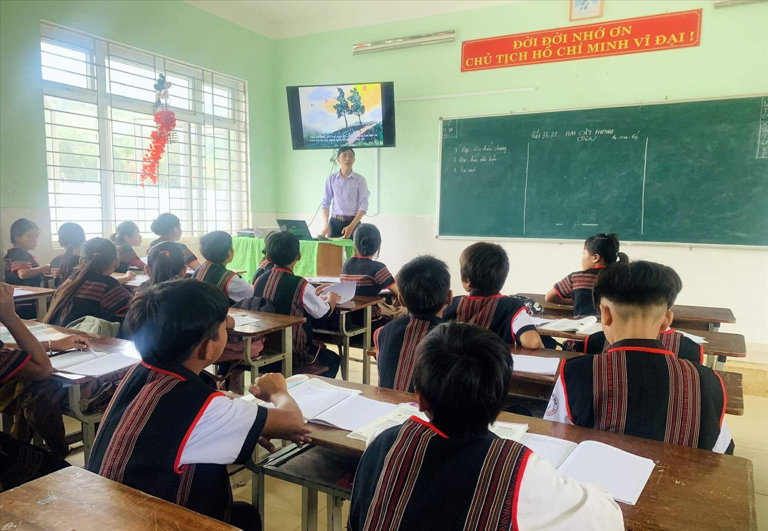Quảng Nam dự tính miễn phí 100% học phí cho học sinh công lập.