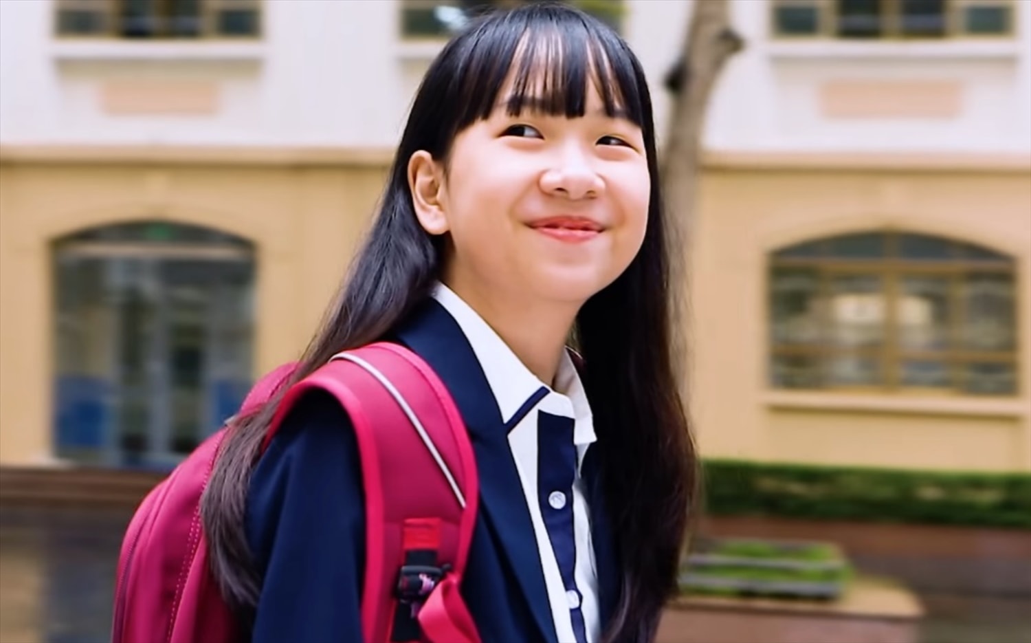 Chân dung cô bé cô bé Nguyễn Hoàng Bảo Ngọc với nick name Chân dung cô bé cô bé Nguyễn Hoàng Bảo Ngọc với nick name