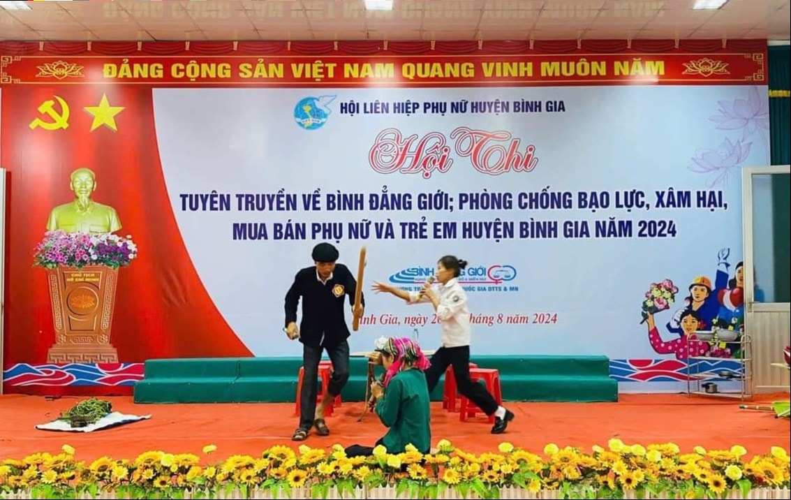 Tiểu phẩm truyền thông tại Hội thi  tuyên truyền về bình đẳng giới và phòng chống bạo lực, xâm hại, mua bán phụ nữ và trẻ em  huyện Bình Gia, tỉnh Lạng Sơn