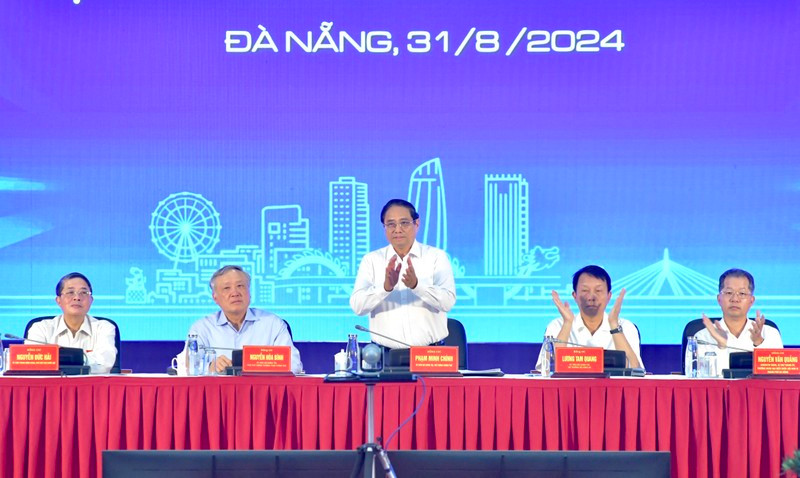 Thủ tướng Phạm Minh Chính chủ trì Hội nghị quán triệt, triển khai Nghị quyết 136/2024/QH15 của Quốc hội (Ảnh: Thanh Giang). 