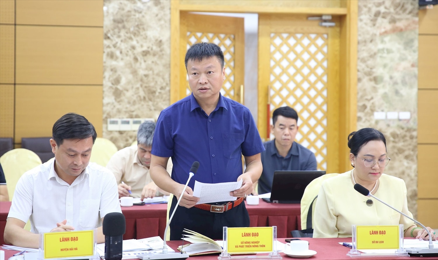 Phó Giám đốc Sở NN&PTNT tỉnh Quảng Ninh Nguyễn Văn Đức thông tin về kết quả công tác PCTT&TKCN trên địa bàn tỉnh Quảng Ninh tại Hội nghị thông tin báo chí thường kỳ Phó Giám đốc Sở NN&PTNT tỉnh Quảng Ninh Nguyễn Văn Đức thông tin về kết quả công tác PCTT&TKCN trên địa bàn tỉnh Quảng Ninh tại Hội nghị thông tin báo chí thường kỳ