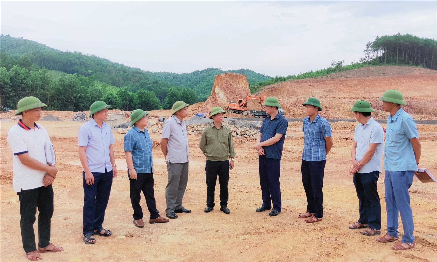 Đoàn công tác kiểm tra công tác phòng chống bão số 3 tại một dự án, công trình trên địa bàn các xã của huyện Ba Chẽ Đoàn công tác kiểm tra công tác phòng chống bão số 3 tại một dự án, công trình trên địa bàn các xã của huyện Ba Chẽ