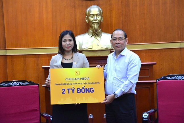 Phó Chủ tịch UBTƯ MTTQ Việt Nam Hoàng Công Thủy tiếp nhận ủng hộ từ Công ty Chicilon Media Phó Chủ tịch UBTƯ MTTQ Việt Nam Hoàng Công Thủy tiếp nhận ủng hộ từ Công ty Chicilon Media