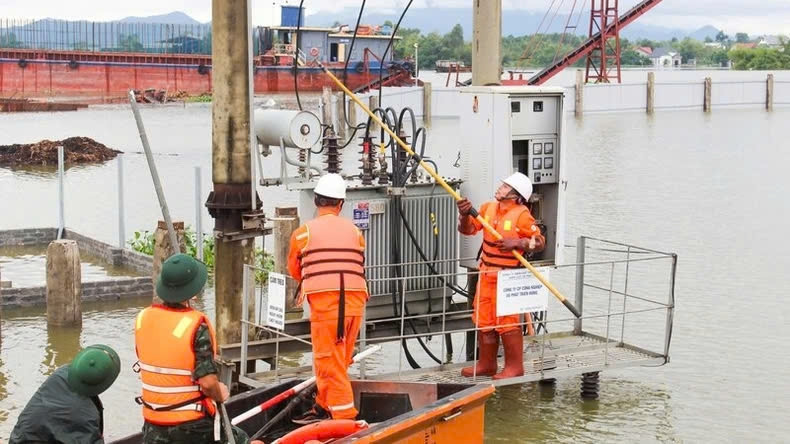 Thái Nguyên nỗ lực cấp điện trở lại cho người dân