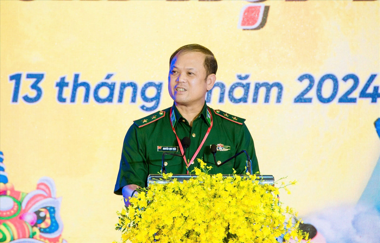 Trung tướng Nguyễn Anh Tuấn, Bí thư Đảng ủy, Chính ủy Bộ đội Biên phòng phát biểu tại đêm hội
