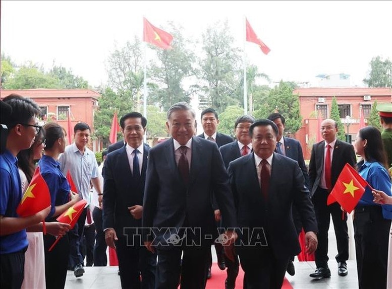 Tổng Bí thư, Chủ tịch nước Tô Lâm dự lễ kỷ niệm 75 năm truyền thống Học viện Chính trị Quốc gia Hồ Chí Minh - Ảnh: TTXVN Tổng Bí thư, Chủ tịch nước Tô Lâm dự lễ kỷ niệm 75 năm truyền thống Học viện Chính trị Quốc gia Hồ Chí Minh - Ảnh: TTXVN