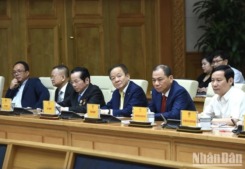 Lãnh đạo các tập đoàn, doanh nghiệp tư nhân lớn tham dự Hội nghị. (Ảnh: TRẦN HẢI)