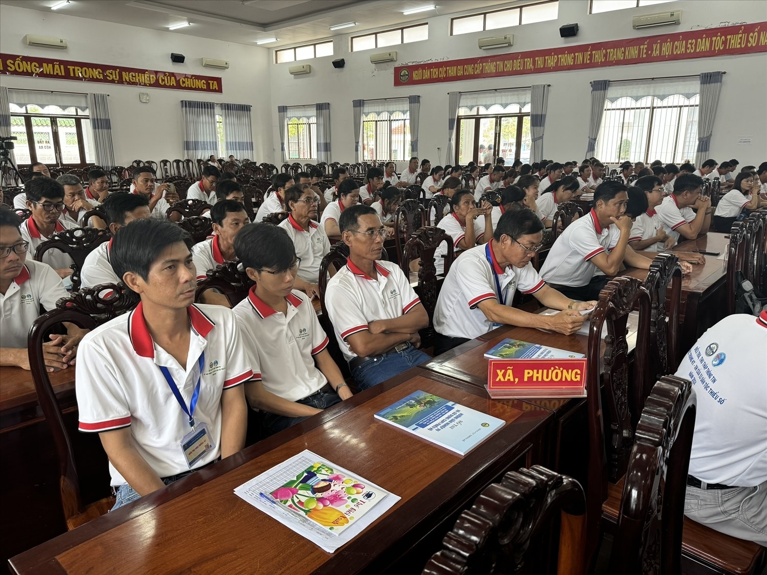 Các ĐTV cấp xã, phường trong Cuộc điều tra 53 DTTS tại Vĩnh Châu tham gia tập huấn trước khi tiền hành cuộc điều tra 53 DTTS