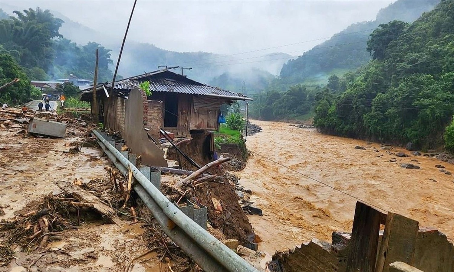 Hoàn thiện các kịch bản chỉ đạo, điều hành trực tuyến về phòng, chống thiên tai và tìm kiếm cứu nạn 