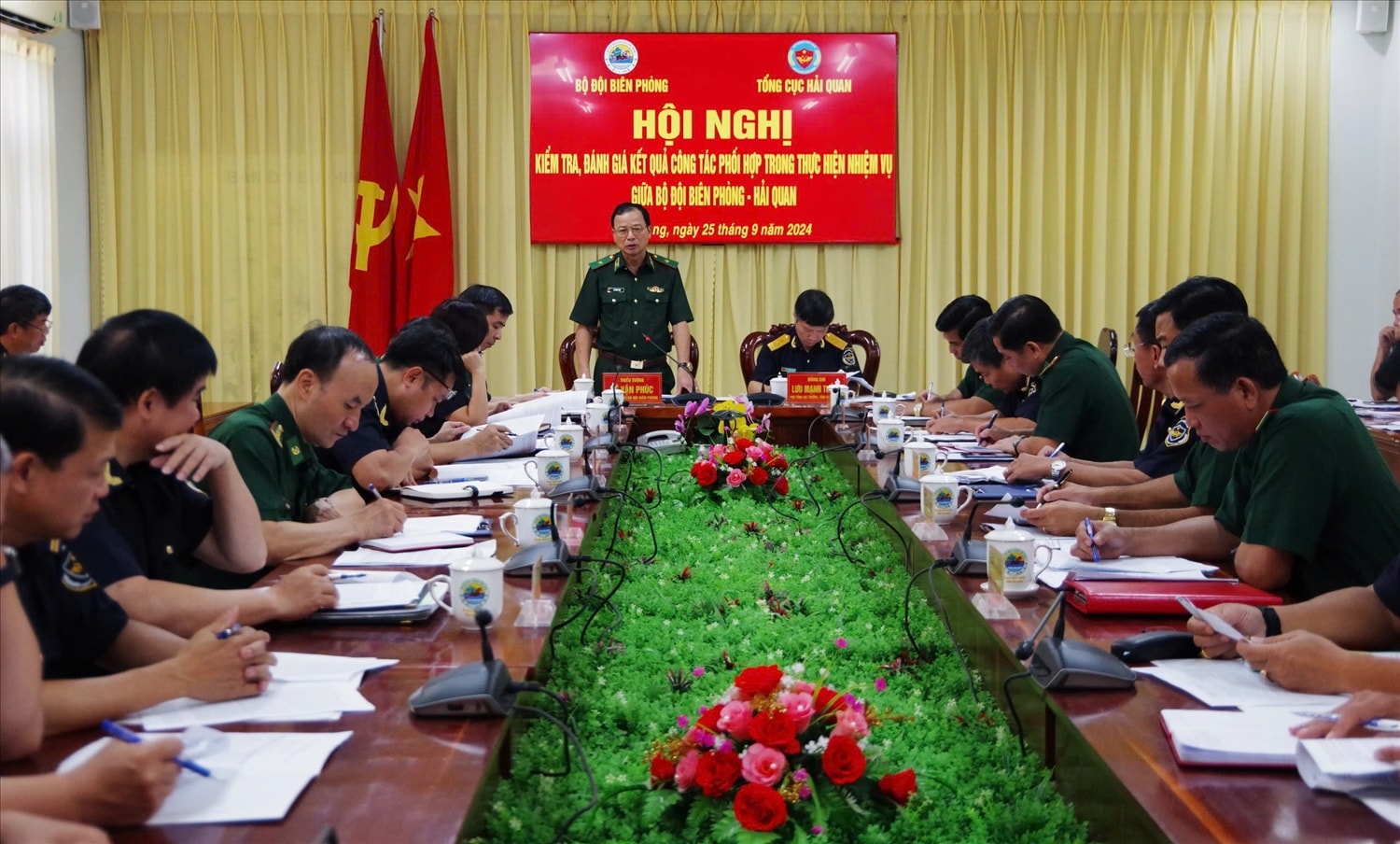 Thiếu tướng Lê Văn Phúc, Phó Tư lệnh BĐBP phát biểu kết luận