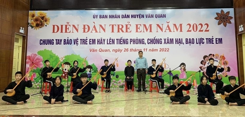 Các thành viên CLB văn hóa dân gian  xã Điềm He, huyện Văn Quan, tỉnh Lạng Sơn biểu diễn tại sự kiện do các đơn vị trên địa bàn huyện tổ chức