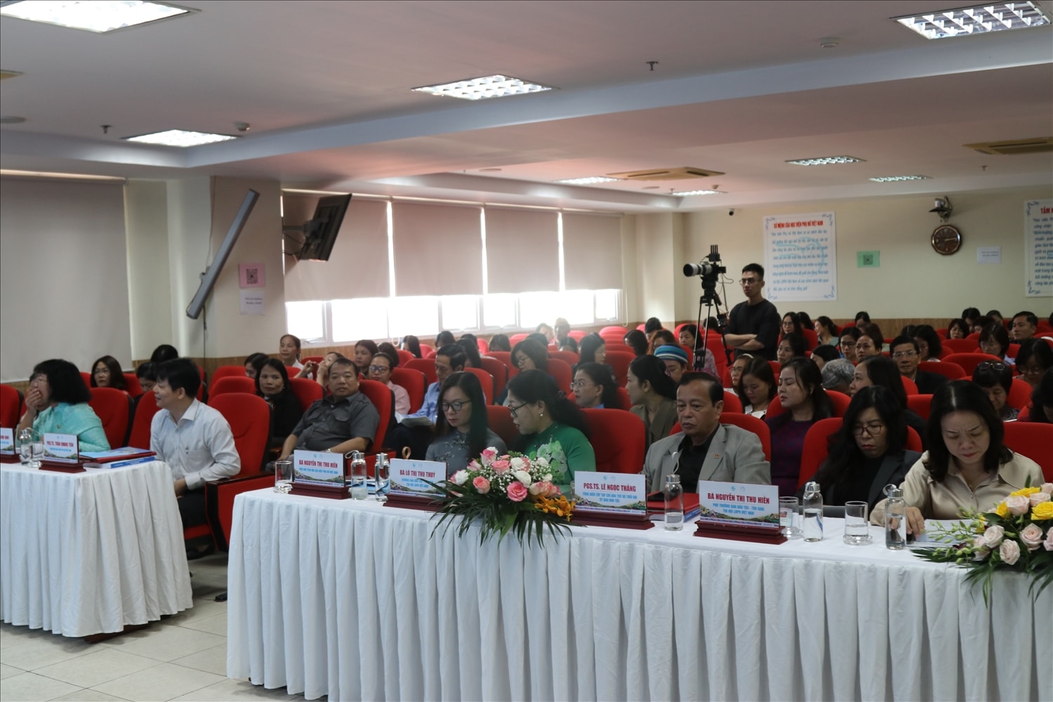 Các đại biểu tham dự Hội thảo Các đại biểu tham dự Hội thảo