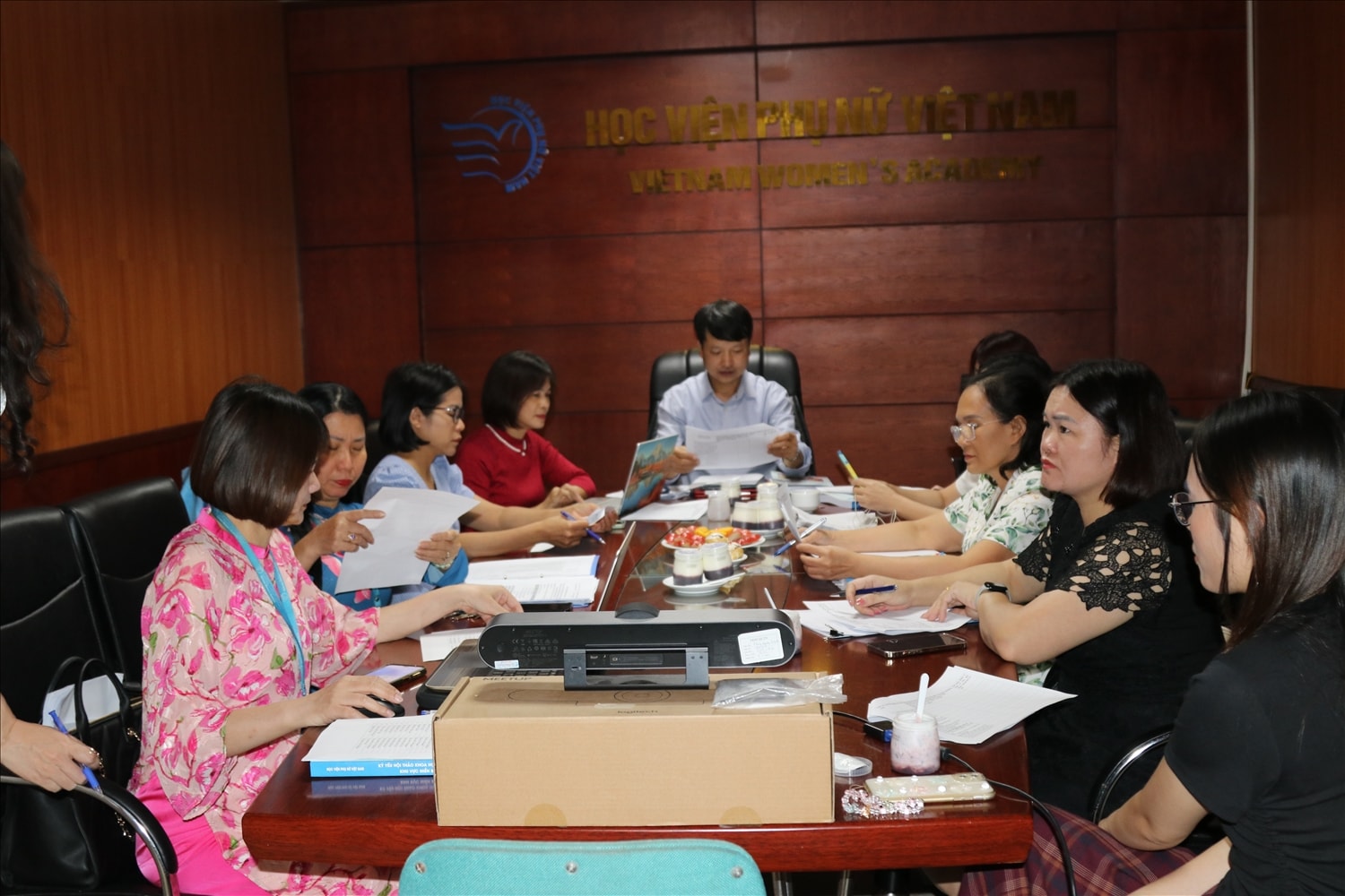 Các đại biểu thảo luận tại nhóm Các đại biểu thảo luận tại nhóm