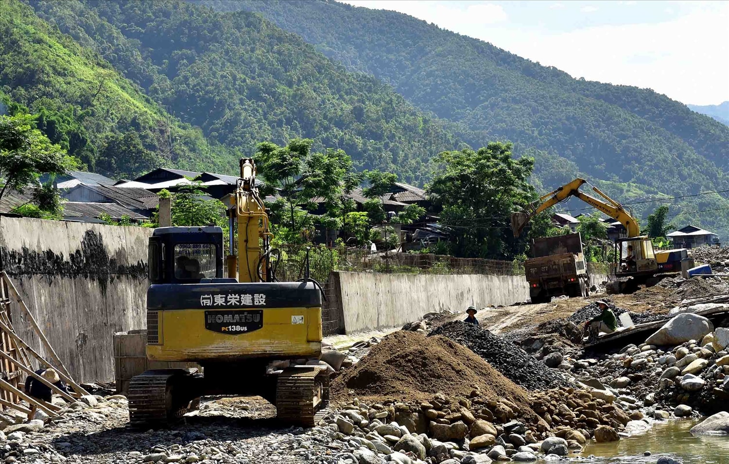 Mường Tè đẩy nhanh tiến độ thi công các Dự án Mường Tè đẩy nhanh tiến độ thi công các Dự án