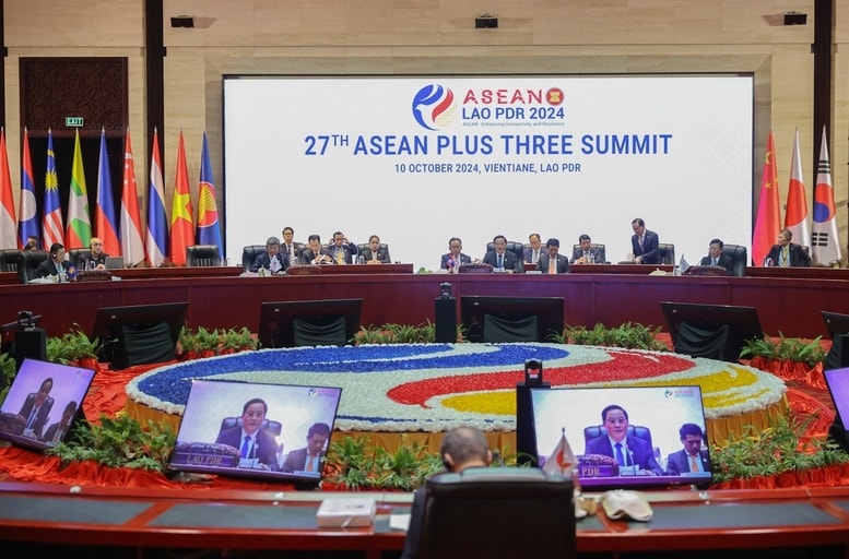 Các lãnh đạo ASEAN và 3 nước Trung Quốc, Nhật Bản, Hàn Quốc đều nhấn mạnh tầm quan trọng của khuôn khổ hợp tác ASEAN+3, đánh giá cao những tiến triển tích cực trong hợp tác ASEAN+3 thời gian qua - Ảnh: VGP/Nhật Bắc Các lãnh đạo ASEAN và 3 nước Trung Quốc, Nhật Bản, Hàn Quốc đều nhấn mạnh tầm quan trọng của khuôn khổ hợp tác ASEAN+3, đánh giá cao những tiến triển tích cực trong hợp tác ASEAN+3 thời gian qua - Ảnh: VGP/Nhật Bắc