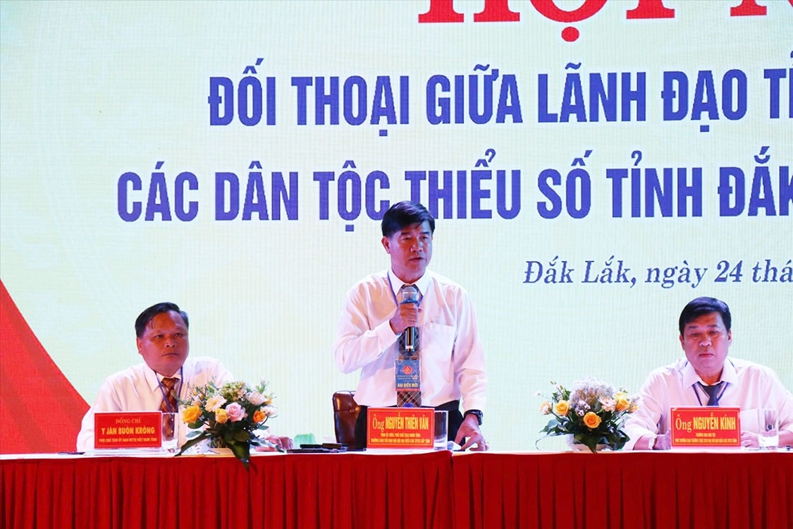 Chủ trì điều hành Hội nghị Chủ trì điều hành Hội nghị