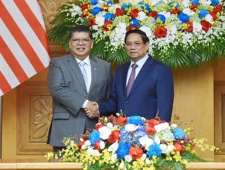 Thủ tướng Chính phủ Phạm Minh Chính hội kiến Chủ tịch Hạ viện Malaysia Tan Sri Dato’ Johari bin Abdul - Ảnh: VGP/Nhật Bắc Thủ tướng Chính phủ Phạm Minh Chính hội kiến Chủ tịch Hạ viện Malaysia Tan Sri Dato’ Johari bin Abdul - Ảnh: VGP/Nhật Bắc