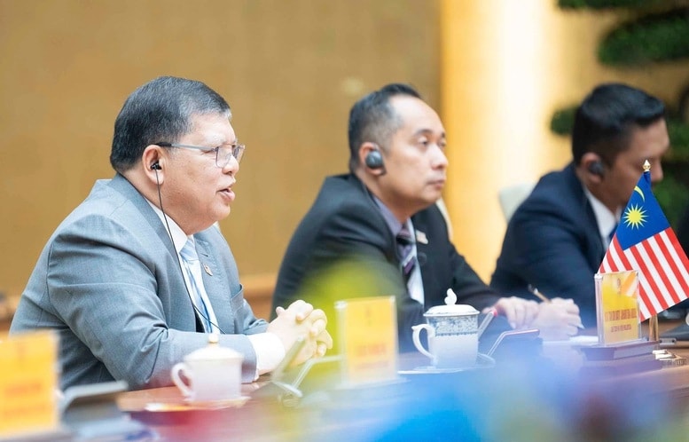 Chủ tịch Hạ viện Malaysia khẳng định sẽ làm hết sức mình để thúc đẩy quan hệ Đối tác chiến lược giữa hai nước - Ảnh: VGP/Nhật Bắc Chủ tịch Hạ viện Malaysia khẳng định sẽ làm hết sức mình để thúc đẩy quan hệ Đối tác chiến lược giữa hai nước - Ảnh: VGP/Nhật Bắc