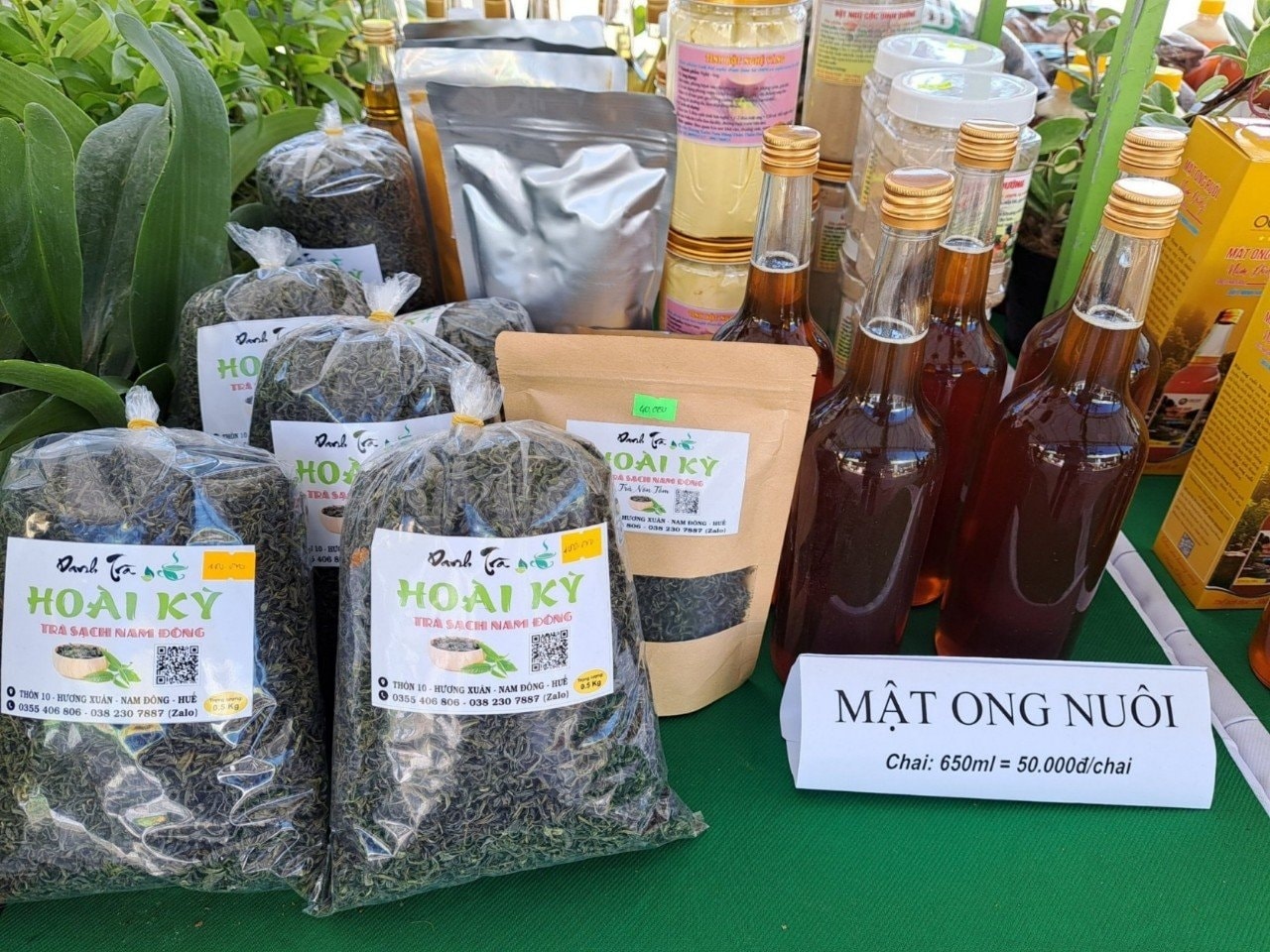 Nhiều đặc sản của đồng bào DTTS được bày bán ở phiên chợ vùng cao lần thứ nhất tại TP. Huế (Thừa Thiên Huế). Nhiều đặc sản của đồng bào DTTS được bày bán ở phiên chợ vùng cao lần thứ nhất tại TP. Huế (Thừa Thiên Huế).