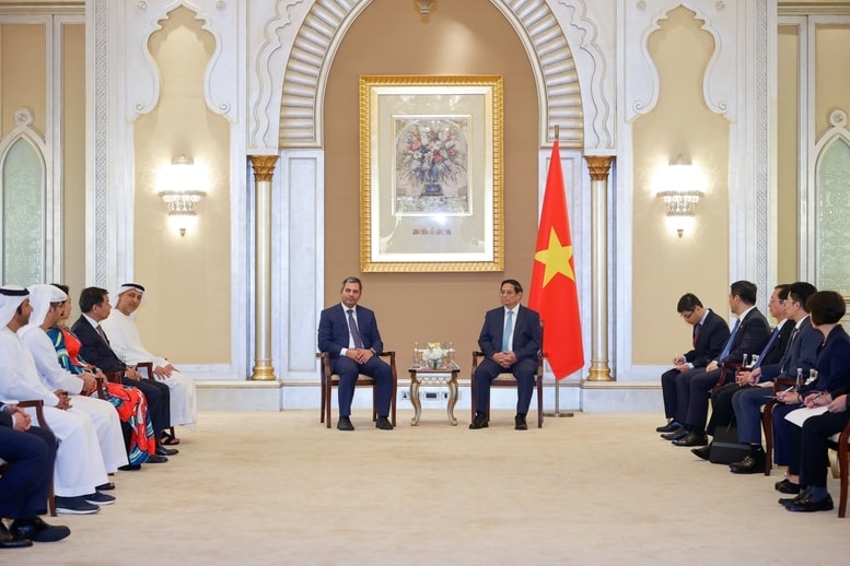Thủ tướng nêu rõ, Chính phủ Việt Nam luôn tạo mọi điều kiện thuận lợi, phù hợp với quy định của pháp luật để các nhà đầu tư UAE nói chung đầu tư kinh doanh hiệu quả và bền vững tại Việt Nam - Ảnh: VGP/Nhật Bắc Thủ tướng nêu rõ, Chính phủ Việt Nam luôn tạo mọi điều kiện thuận lợi, phù hợp với quy định của pháp luật để các nhà đầu tư UAE nói chung đầu tư kinh doanh hiệu quả và bền vững tại Việt Nam - Ảnh: VGP/Nhật Bắc