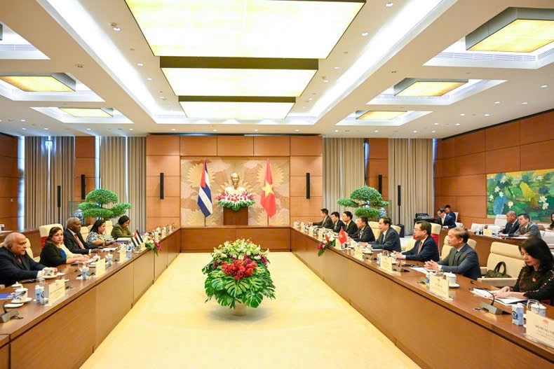 Quang cảnh hội đàm tại Nhà Quốc hội.