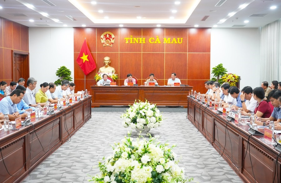 Các Phó Chủ tịch UBND tỉnh Cà Mau họp rà soát công tác chuẩn bị các hoạt động kỉ niệm 70 năm sự kiện tập kết ra Bắc