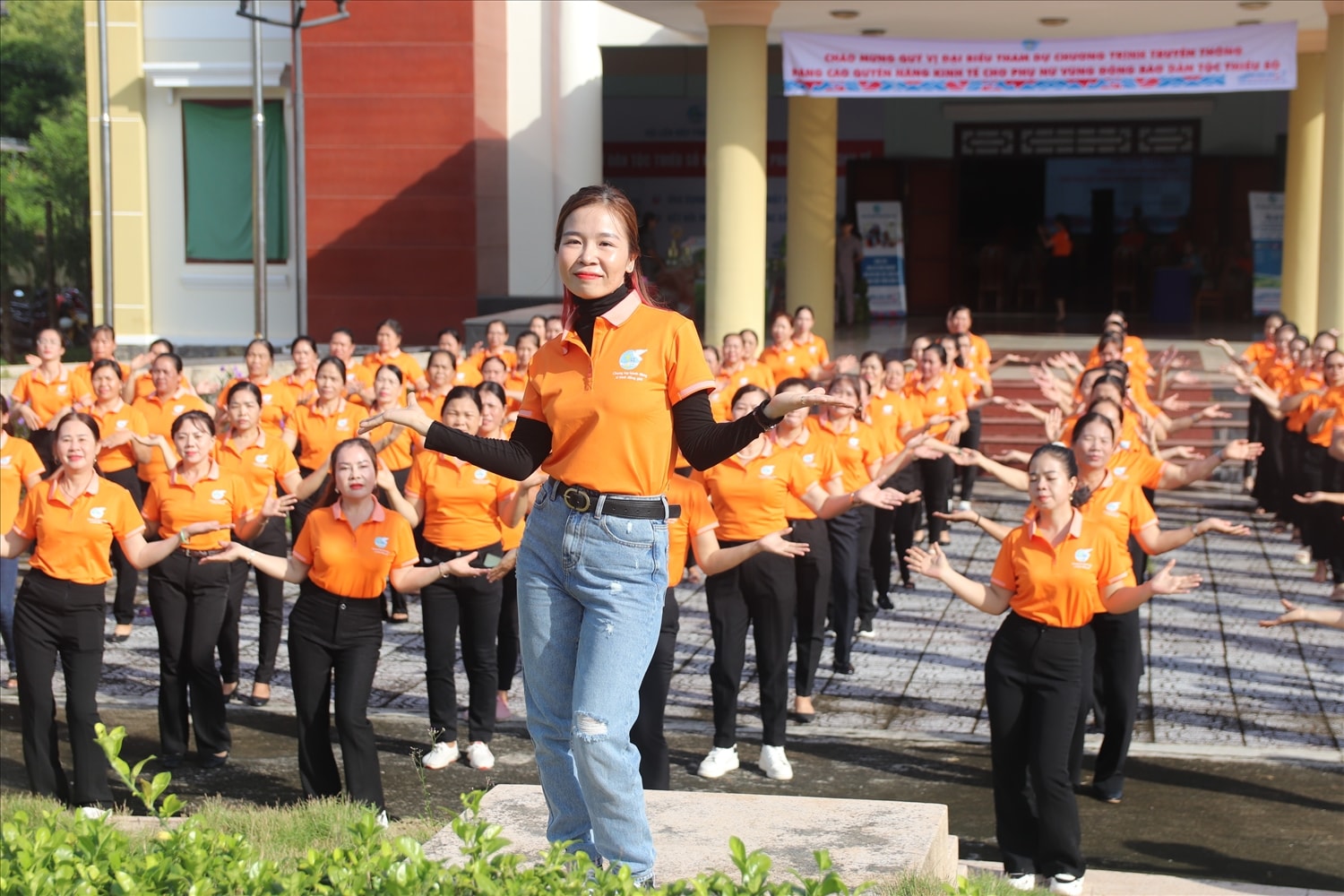 các hoạt động tuyên truyền Dự án 8, giúp phụ nữ dân tộc, miền núi tự tin khẳng định mình
