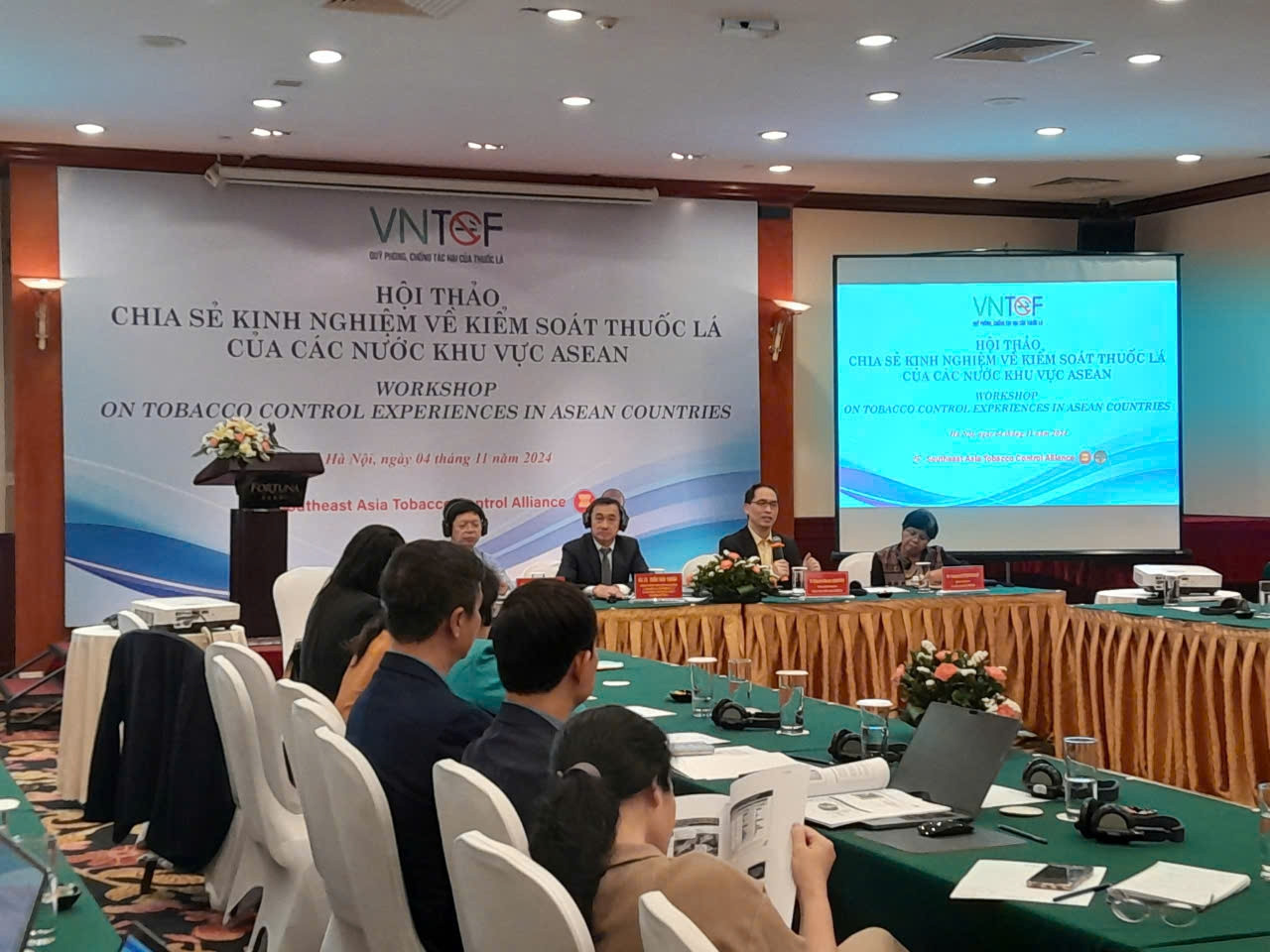 Quang cảnh Hội thảo chia sẻ kinh nghiệm về kiểm soát thuốc lá của các nước Khu vực ASEAN.