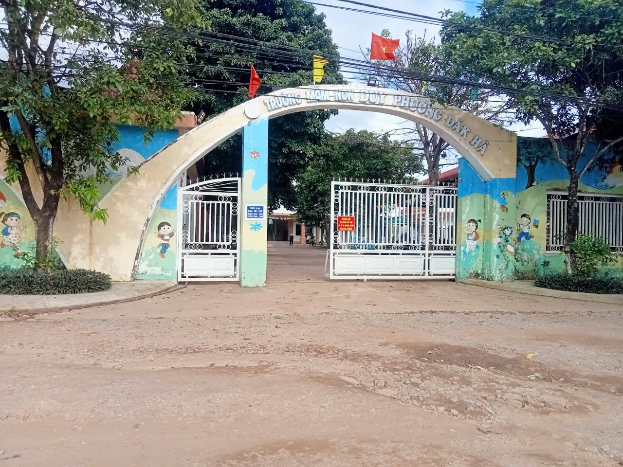 Trường Mầm non tư thục Duy Phương được xây dựng trên đất quỹ đất ở do UBND huyện Đăk Hà quản lý