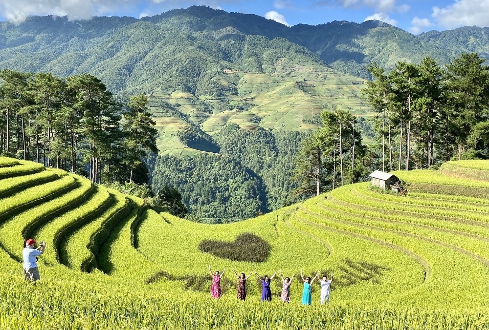 Huyện Mù Cang Chải, tỉnh Yên Bái có khoảng 4.000ha ruộng bậc thang như những tác phẩm nghệ thuật với nhiều cung bậc cảm xúc (Ảnh: Dương Trí). Huyện Mù Cang Chải, tỉnh Yên Bái có khoảng 4.000ha ruộng bậc thang như những tác phẩm nghệ thuật với nhiều cung bậc cảm xúc (Ảnh: Dương Trí).