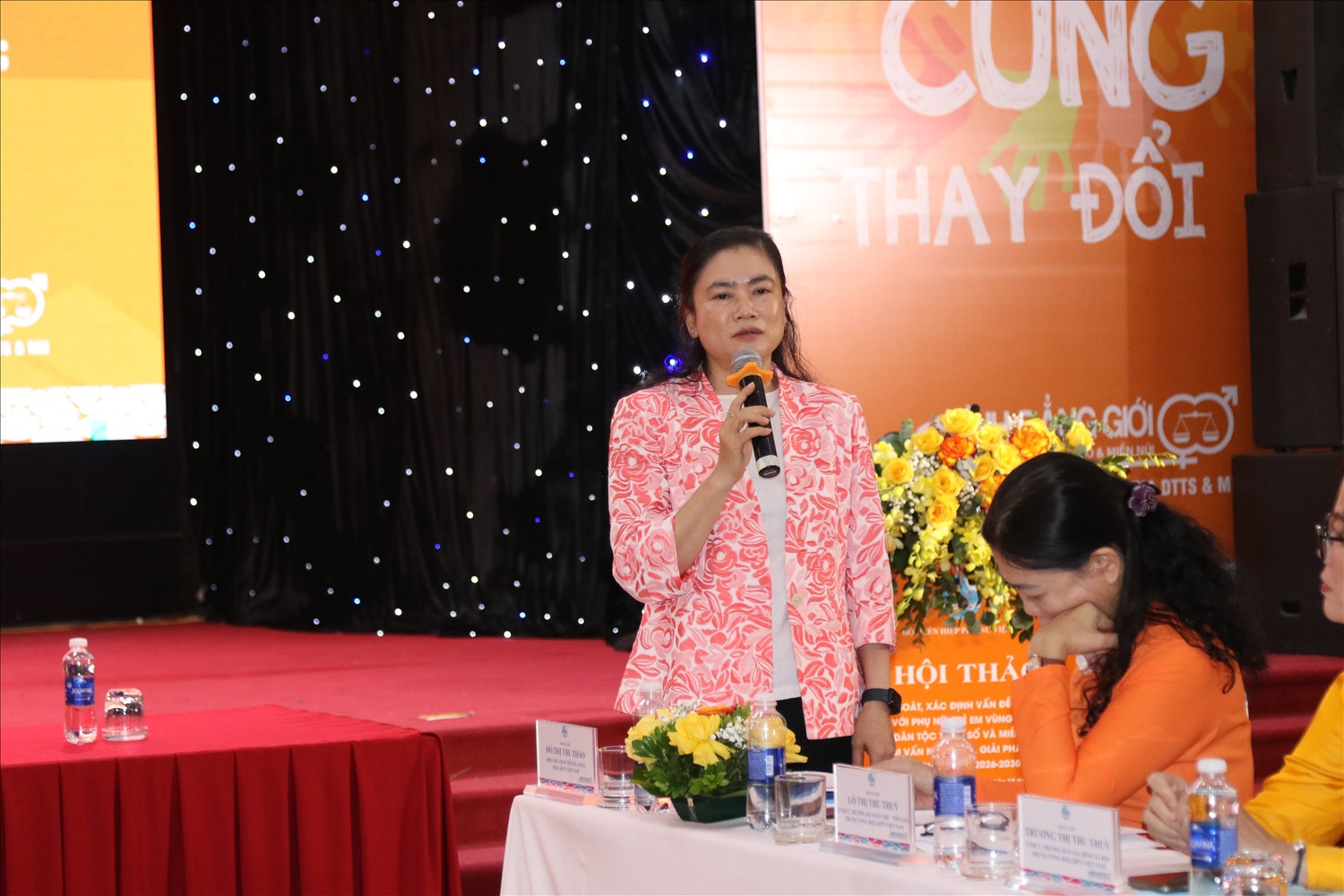 Bà Đỗ Thị Thu Thảo, Phó Chủ tịch Thường trực Hội LHPN Việt Nam  phát biểu tại Hội thảo